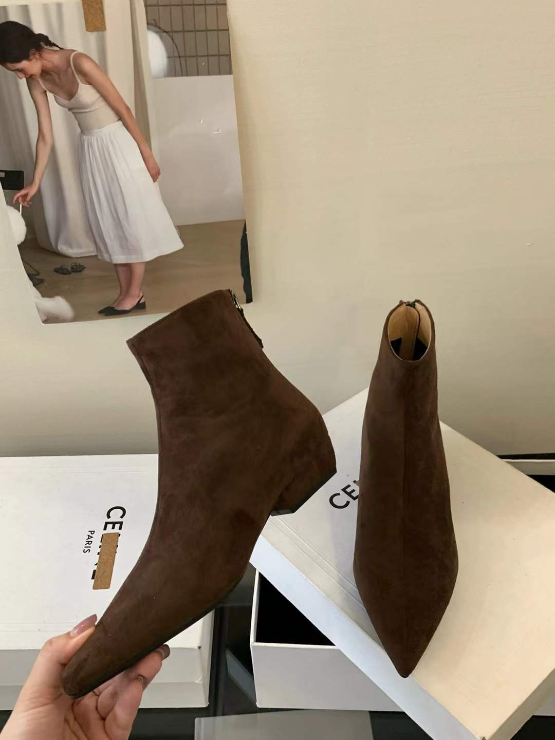 2026 Early Autumn Chunky Heel Ankle Boots Pointed Toe Suede Back Zip Fashion Commuter Street Slim Boots for Dresses and Jeans